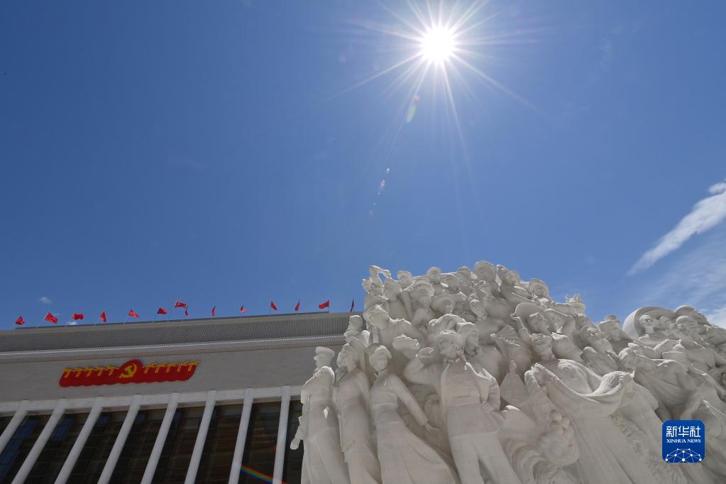 鐘華論：在強(qiáng)國(guó)建設(shè)、民族復(fù)興新征程上勇毅前行